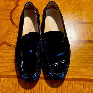 Tods Black Patent Leather Loafer